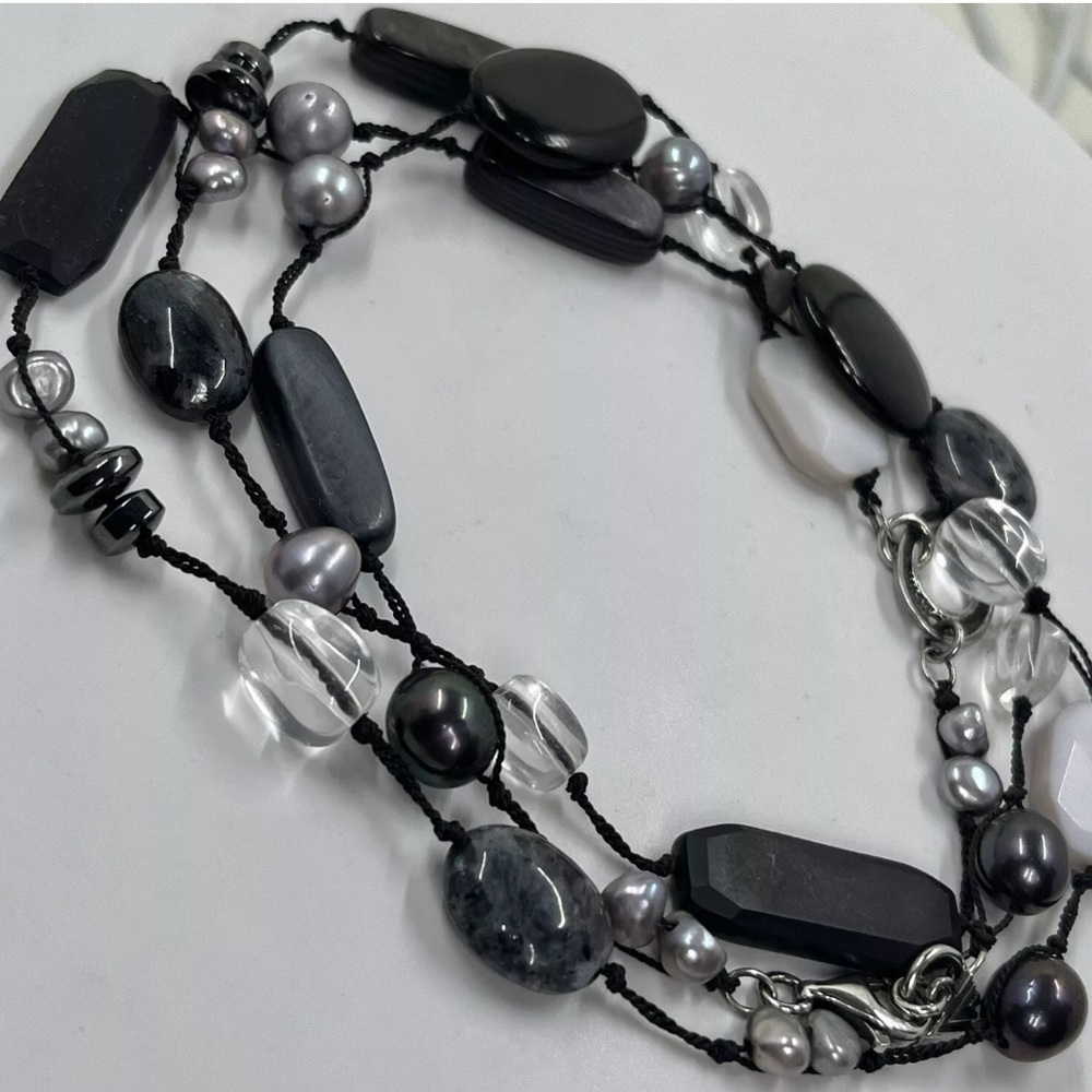 Silpada Vintage Sterling Silver Downtown
Pearl Hematite Chalcedony Necklace - Picture 7 of 7